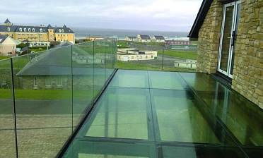 Стеклянные полы на балконе купить в Симферополе