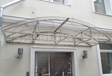 Козырьки на металлокаркасе купить в Симферополе