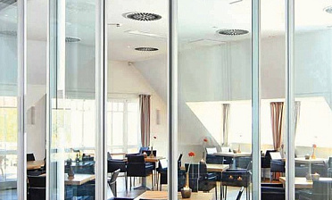 Стеклянные перегородки для зоны отдыха в офисе купить в Симферополе