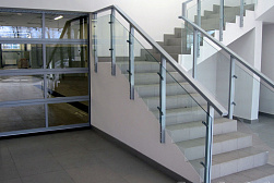 Стеклянные перила для колодезных лестниц в Симферополе. Готовые проекты ПерилаГлавСнаб - фото 5