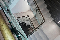 Стеклянные перила для лестниц в Симферополе. Готовые проекты ПерилаГлавСнаб - фото 11 Стеклянные перила для лестниц в Симферополе. Готовые проекты ПерилаГлавСнаб - фото 11