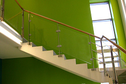 Стеклянные перила для колодезных лестниц в Симферополе. Готовые проекты ПерилаГлавСнаб - фото 12