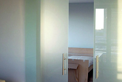 Раздвижные стеклянные двери в Симферополе. Готовые проекты ПерилаГлавСнаб - фото 7