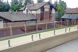 Стеклянные перила для балконов в Симферополе. Готовые проекты ПерилаГлавСнаб - фото 3