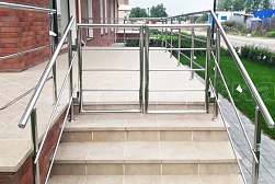 Ограждение лестницы от детей в Симферополе. Готовые проекты ПерилаГлавСнаб - фото 9