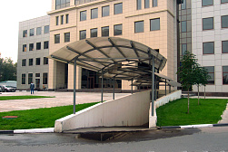 Козырьки и навесы на металлокаркасе в Симферополе. Готовые проекты ПерилаГлавСнаб - фото 23