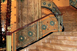 Латунные перила под золото в Симферополе. Готовые проекты ПерилаГлавСнаб - фото 3