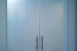 Раздвижные стеклянные двери в Симферополе. Готовые проекты ПерилаГлавСнаб - фото 6