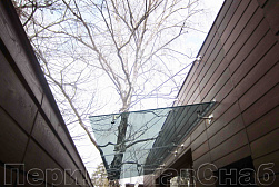 Стеклянные козырьки на вантах в Симферополе. Готовые проекты ПерилаГлавСнаб - фото 26