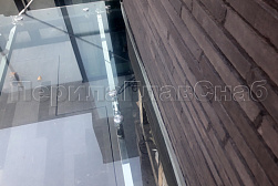 Стеклянные козырьки на спайдерах в Симферополе. Готовые проекты ПерилаГлавСнаб - фото 6