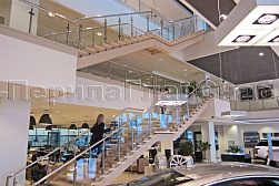 Стеклянные ограждения для торговых  и бизнес центров в Симферополе. Готовые проекты ПерилаГлавСнаб - фото 26 Стеклянные ограждения для торговых  и бизнес центров в Симферополе. Готовые проекты ПерилаГлавСнаб - фото 26