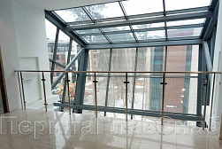 Стеклянные ограждения для торговых  и бизнес центров в Симферополе. Готовые проекты ПерилаГлавСнаб - фото 10 Стеклянные ограждения для торговых  и бизнес центров в Симферополе. Готовые проекты ПерилаГлавСнаб - фото 10