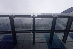 Стеклянные козырьки на спайдерах в Симферополе. Готовые проекты ПерилаГлавСнаб - фото 10