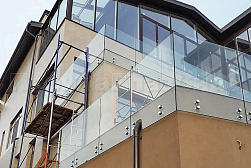 Стеклянные перила для балконов в Симферополе. Готовые проекты ПерилаГлавСнаб - фото 5