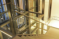 Стеклянные ограждения для торговых  и бизнес центров в Симферополе. Готовые проекты ПерилаГлавСнаб - фото 21 Стеклянные ограждения для торговых  и бизнес центров в Симферополе. Готовые проекты ПерилаГлавСнаб - фото 21