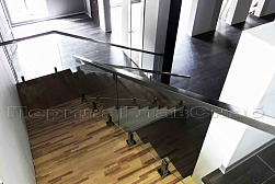 Стеклянные перила для лестниц в Симферополе. Готовые проекты ПерилаГлавСнаб - фото 10 Стеклянные перила для лестниц в Симферополе. Готовые проекты ПерилаГлавСнаб - фото 10