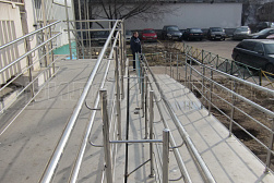Поручни для инвалидов из нержавеющей стали в Симферополе. Готовые проекты ПерилаГлавСнаб - фото 5