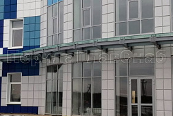 Стеклянные козырьки на спайдерах в Симферополе. Готовые проекты ПерилаГлавСнаб - фото 11